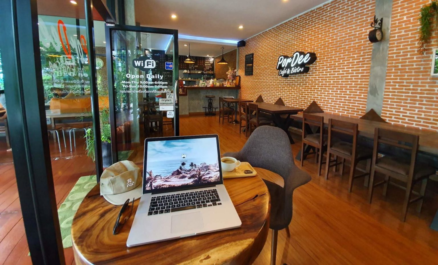 chiang mai coffee place work