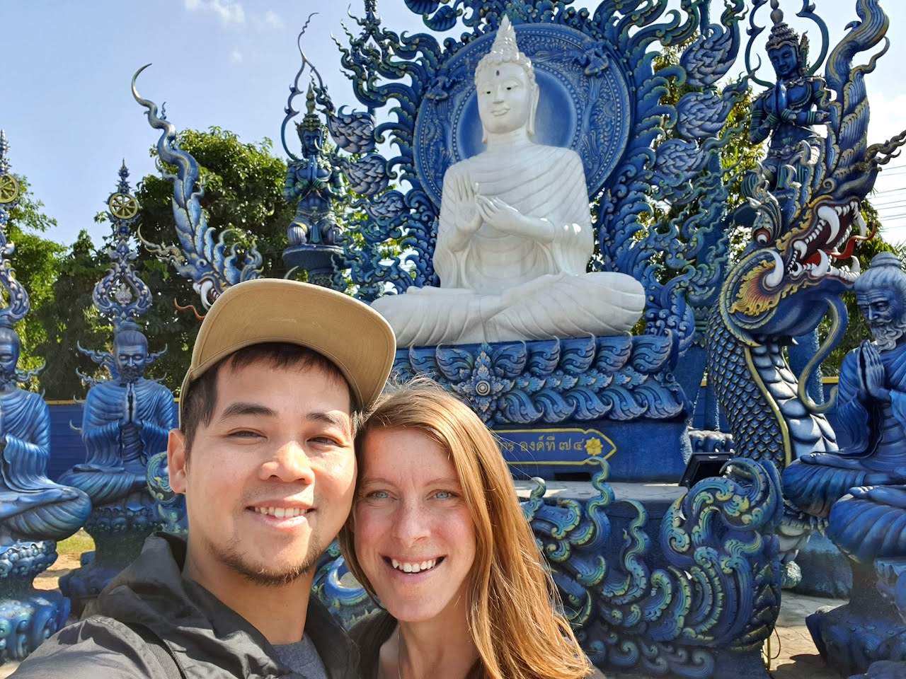 chiang rai blue temple 2