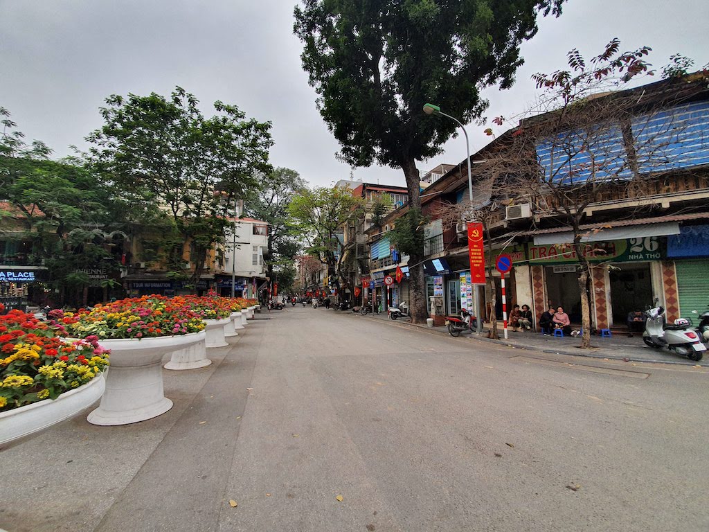 hanoi empty streets 2