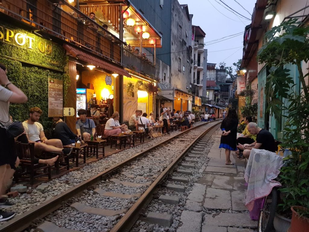 hanoi train track